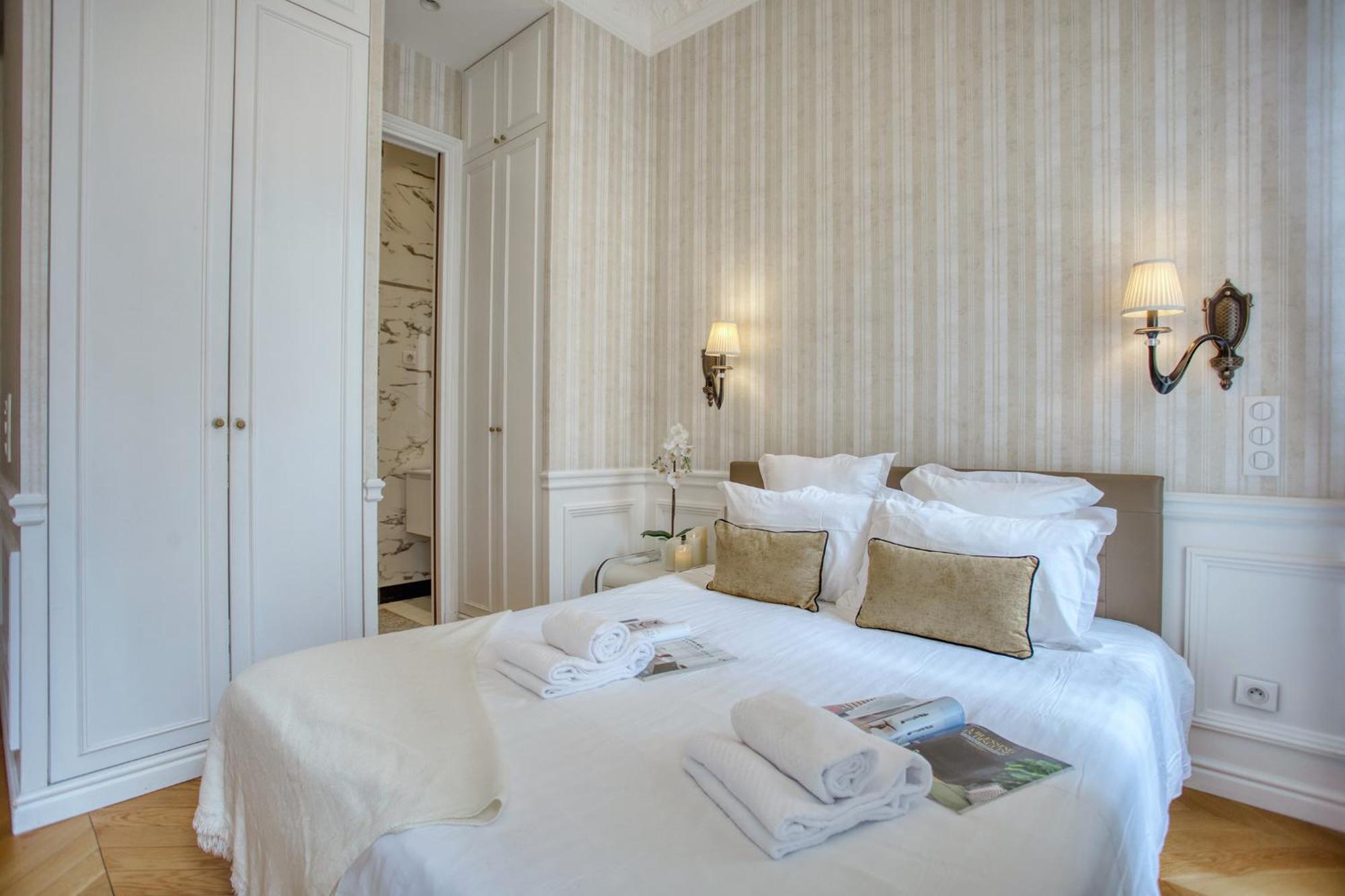 Luxueux 200M2 5Ch Champs Elysees A 1Min Perle Rare Париж Екстер'єр фото
