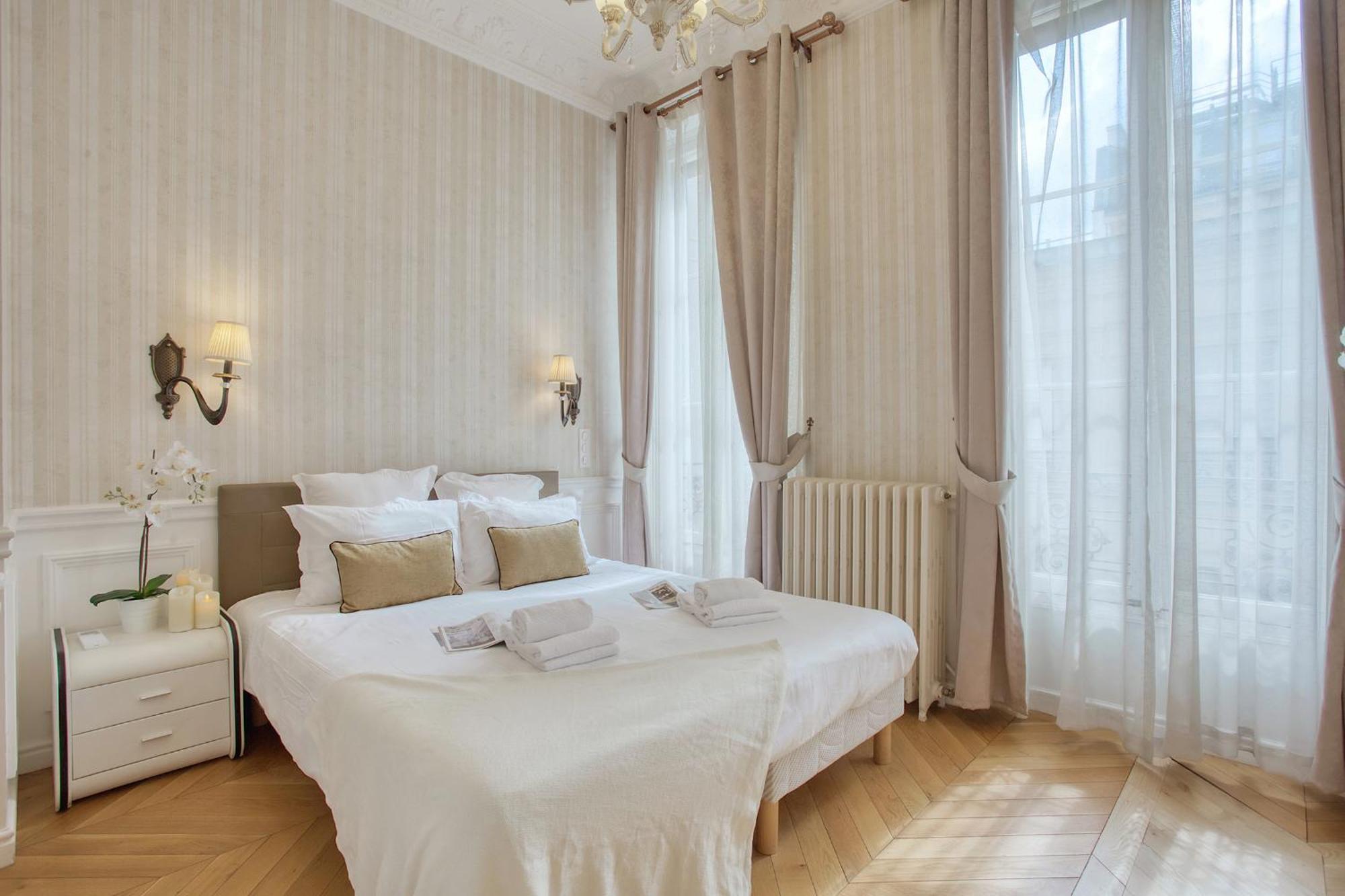Luxueux 200M2 5Ch Champs Elysees A 1Min Perle Rare Париж Екстер'єр фото