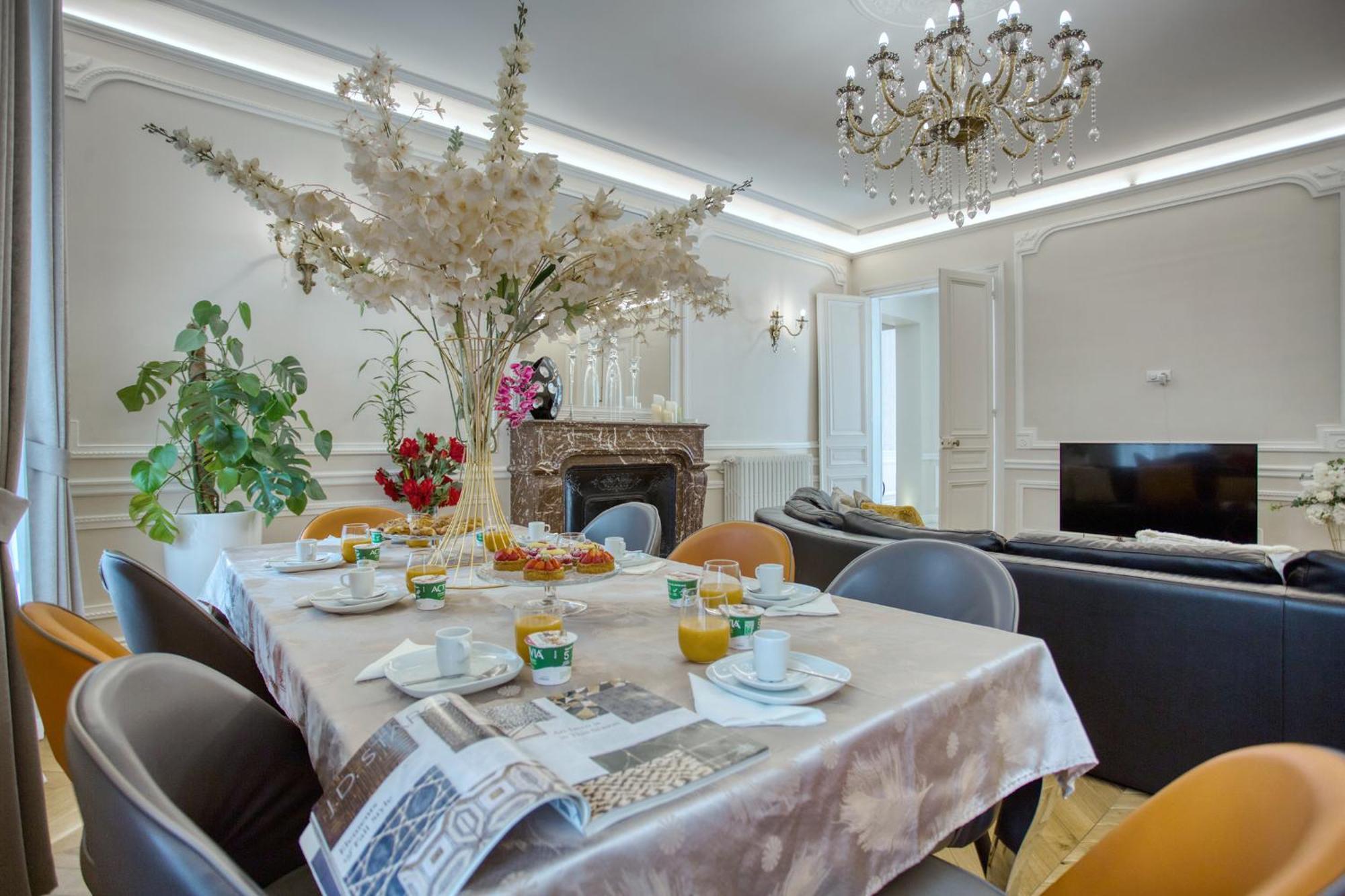 Luxueux 200M2 5Ch Champs Elysees A 1Min Perle Rare Париж Екстер'єр фото