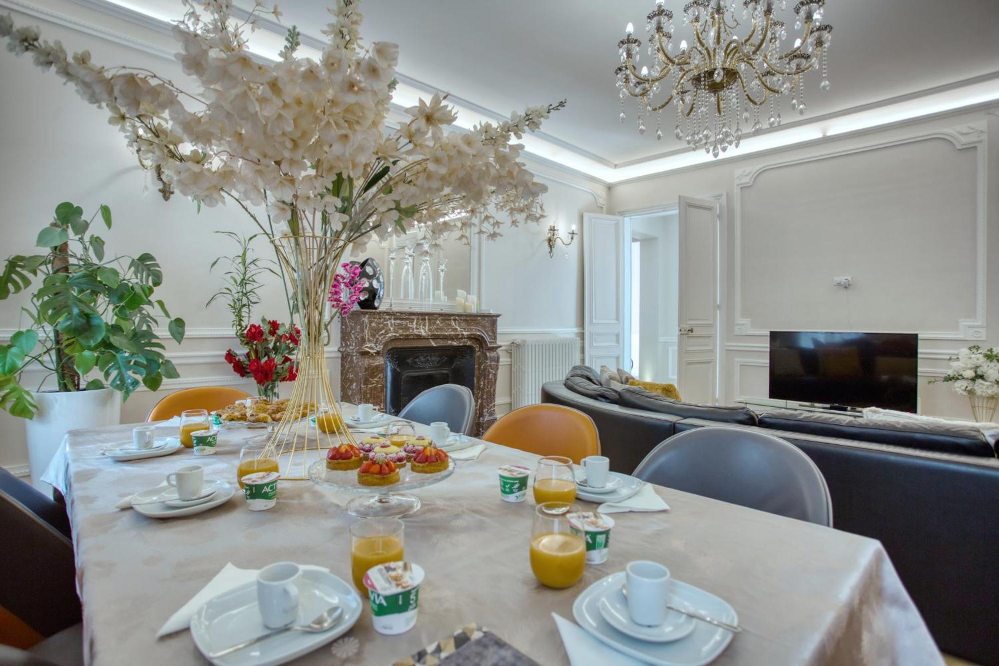 Luxueux 200M2 5Ch Champs Elysees A 1Min Perle Rare Париж Екстер'єр фото